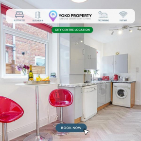 3 Bedroom House in City Centre - Sleeps up to 7 - Free Parking, Fast Wifi, Pool Table and SmartTV with SkyTV and Netflix by Yoko Property